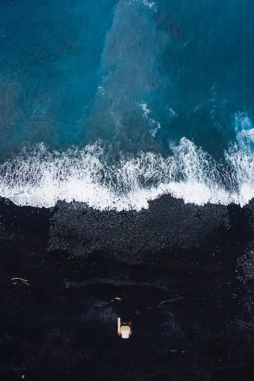 Black Sand Beach And Ocean, Big Island, Hawaii