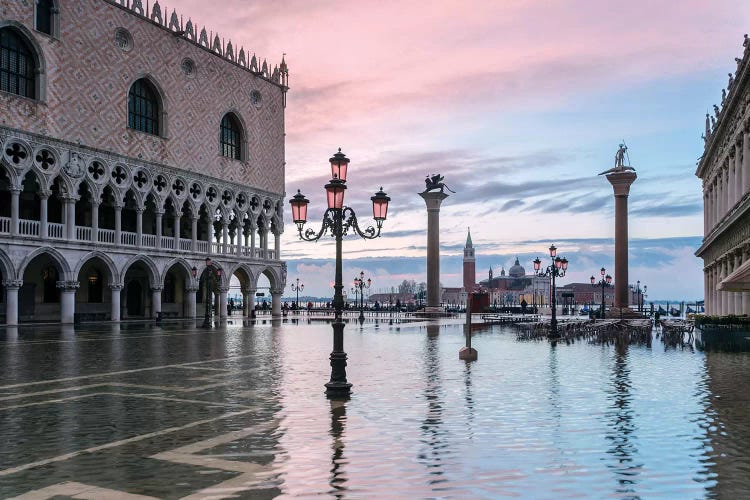 High Tide In Venice