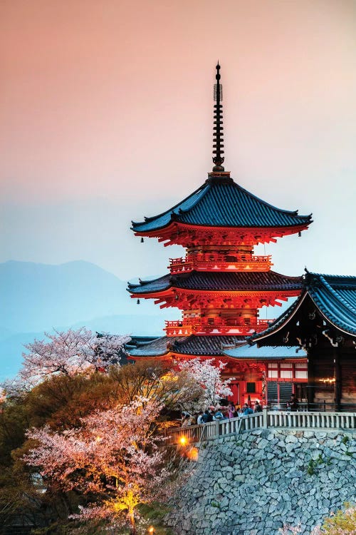 Kiyomizu-Dera Buddhist Temple, Kyoto, Japan