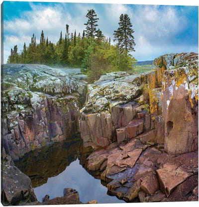 Lakeshore, Lake Superior, Artists Point, Grand Marais, Minnesota Canvas Art Print - River, Creek & Stream Art