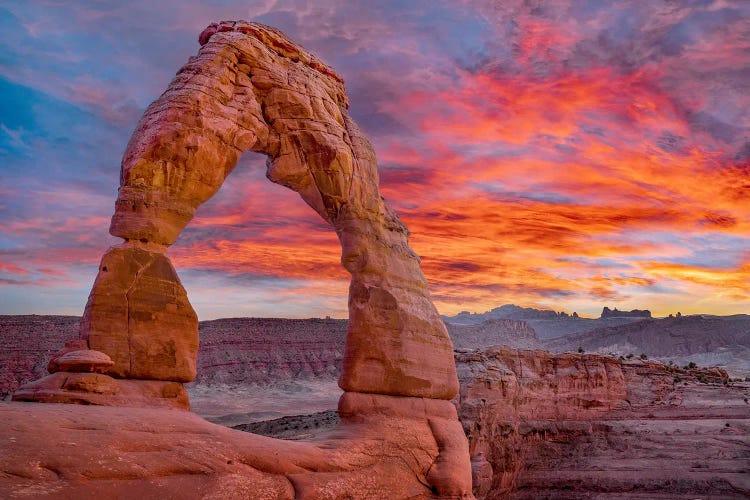 Delicate Arch At Sunset, Arches National Park, Utah