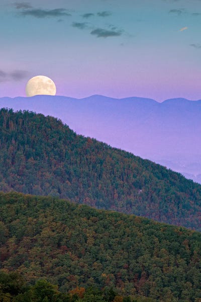Minden Pictures: Moon Over Massanutten Mountain, Shenandoah National Park, Virginia, Composite by Tim Fitzharris