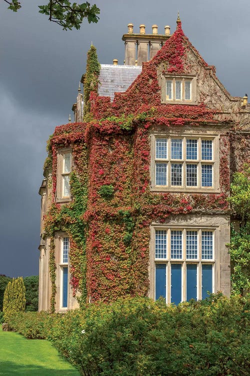 Killarney National Park, County Kerry, Ireland. Unesco Biosphere Reserve. Muckross House.