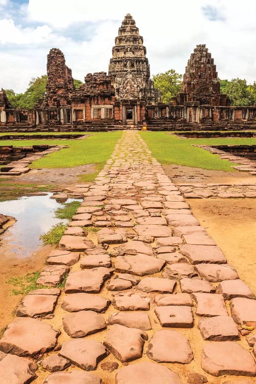 Thailand. Phimai Historical Park. Ruins of ancient Khmer temple complex. Central Sanctuary.