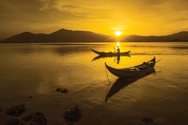 Trung Pham: Fishing In Hon Thien Lagoon by Trung Pham