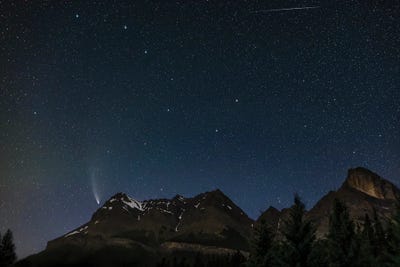 Comet Neowise And Ursa Major Over Mount Wilson, Alberta, Canada. by Alan Dyer art print