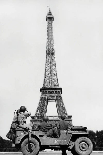 American Soldiers Viewing The Eiffel Tower After The Liberation Of Paris France, 1944 by Vernon Lewis Gallery canvas print