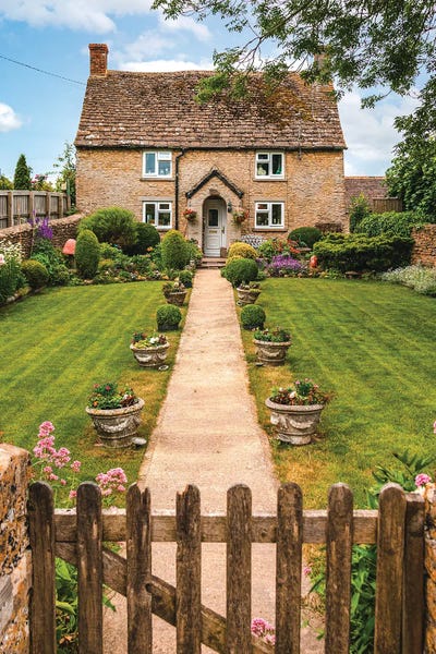 The Urbanteller: Honington II by The Urbanteller