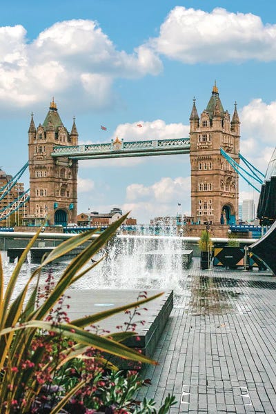 The Urbanteller: Tower Bridge by The Urbanteller