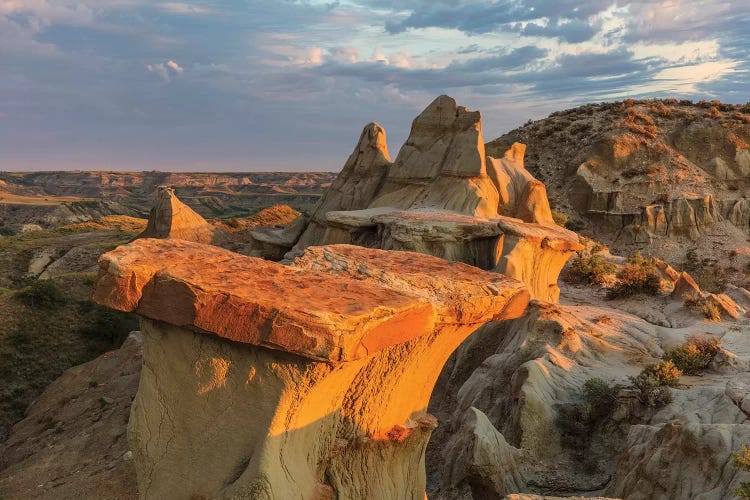 Sculpted badlands formations at first light in Theodore Roosevelt National Park, North Dakota, USA