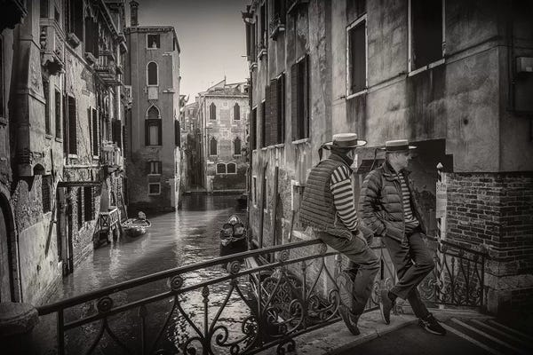 Veneto: Gondolieri by Vito Guarino