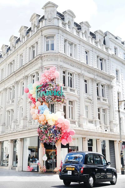 Victoria's Stories: Bond Street Balloons by Victoria's Stories