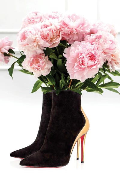 Fashion Photography: Louboutin Vase by Alexandre Venancio