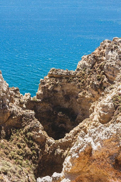 Alexandre Venancio: Rock And The Sea I by Alexandre Venancio