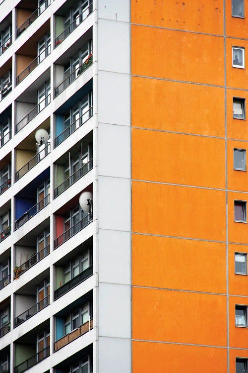 Berlin's Yellow Tone Building