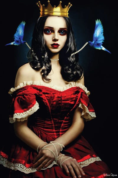 Historical Fashion: Beautiful Burden by Victoria Obscure