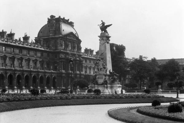 1930s Le Louvre Museum And Gardens Paris France