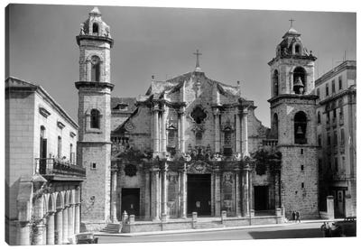 1930s-1940s Columbus Cathedral Built In 1777 Havana Cuba Canvas Art Print - Caribbean Art
