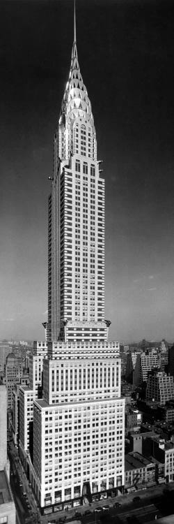 1930s-1940s Tall Narrow Vertical View Of Art Deco Style Chrysler Building Lexington Ave 42nd Street Manhattan New York City USA