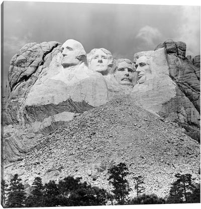 1940s Mount Rushmore South Dakota George Washington Theodore Roosevelt Abraham Lincoln Thomas Jefferson Canvas Art Print - South Dakota Art