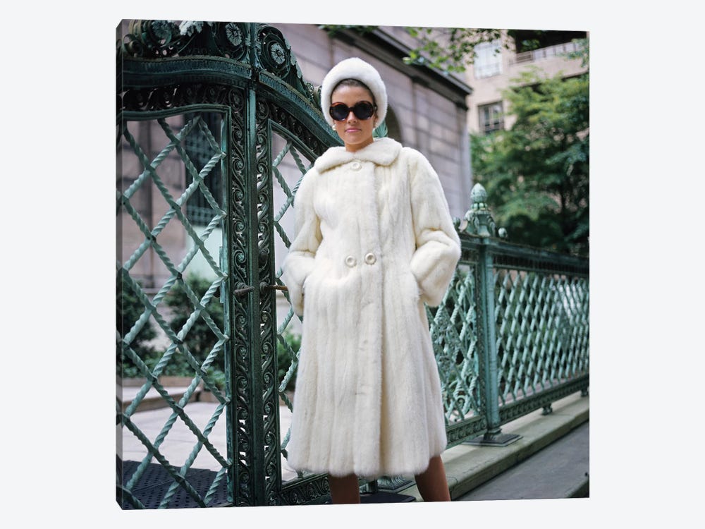 1960s Woman Wearing White Fur Coat Hat, How To Wear White Fur Coat