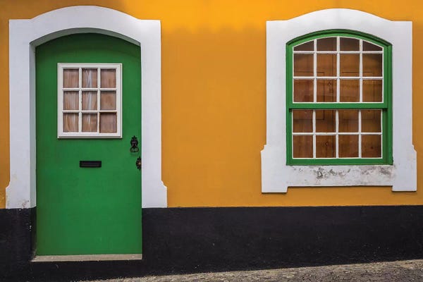 Portugal, Azores, Terceira Island, Angra do Heroismo. Building detail 