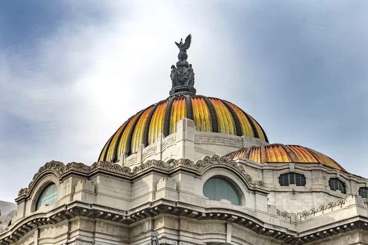 Palacio De Bellas Artes, Mexico City, Mexico. Built In 1932 As The National Theater And Art Museum. Mexican Eagle On Top.