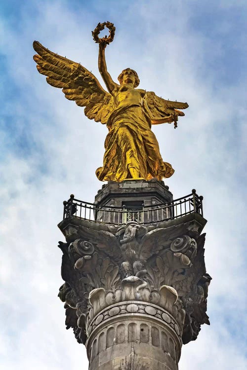 The Angel Of Independence, Mexico City, Mexico. Built In 1910 Celebrating It'S Independence Of 1821.