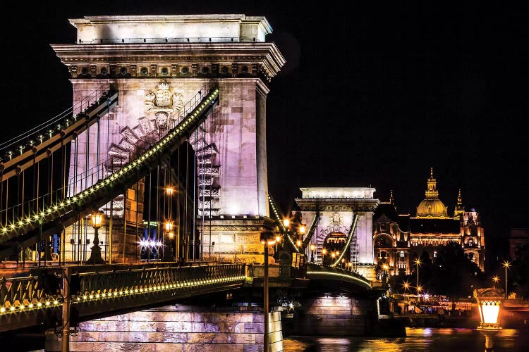 Chain Bridge, St. Stephens. Danube River Reflection, Budapest, Hungary