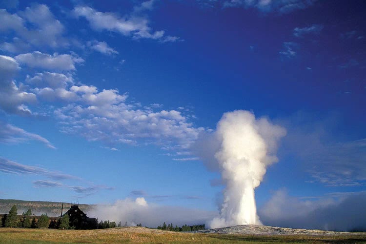 Eruption Blast, Old Faithful Geyser, Upper Geyser Basin, Yellowstone National Park, Wyoming, USA