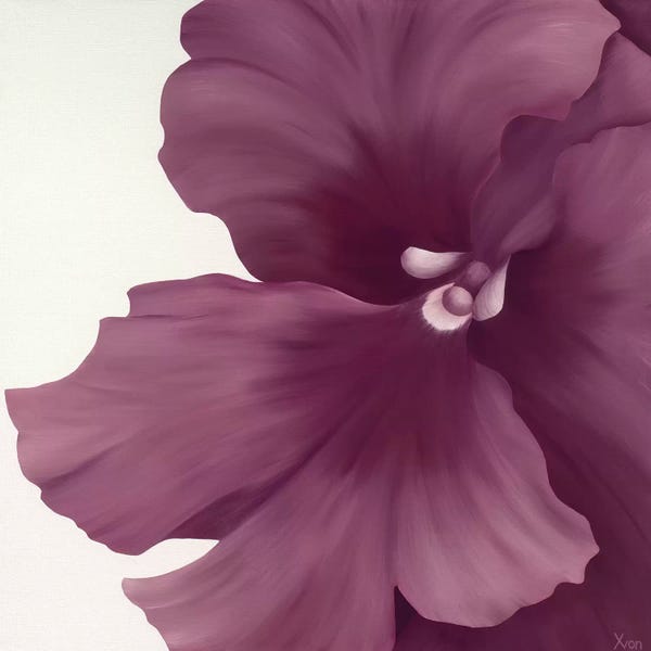 Floral Close-Ups: Violet Flower I by Yvonne Poelstra-Holzhaus