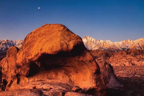 Alabama Hills National Recreation Area, Mt. Whitney, Sierra Nevada Mountain Range, California