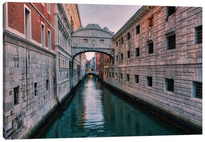 Bridge Of Sighs (Venice, Italy) Canvas Art Print - Veneto Art