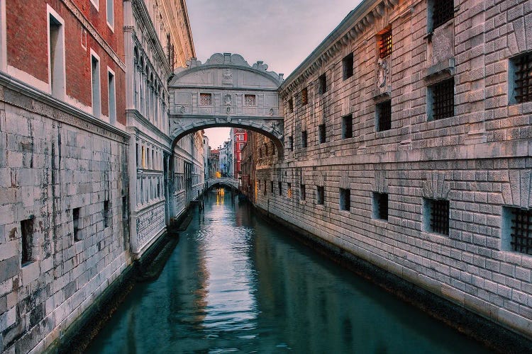 Bridge Of Sighs (Venice, Italy)