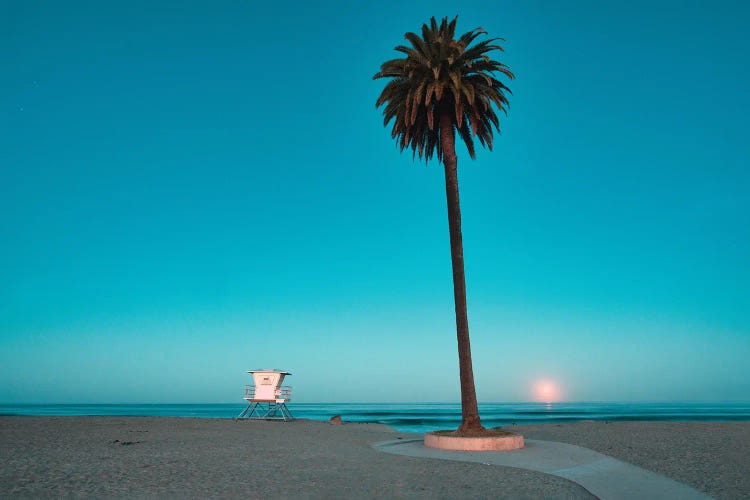 Moonset At Moonlight Beach