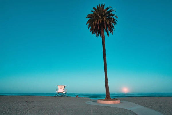 Moonset At Moonlight Beach