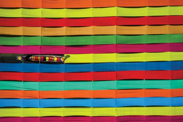 Zay Yar Lin: Colors Of Inle Lake's Cotton Fabrics by Zay Yar Lin