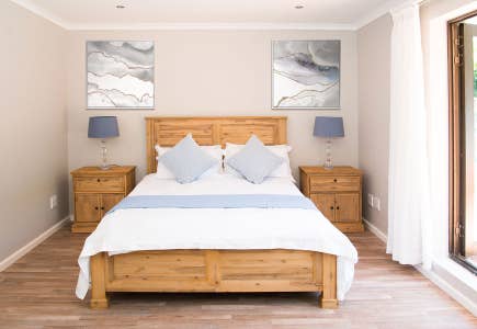 2-where-to-hang-bedroom