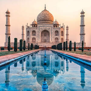 Taj Mahal Canvas Prints